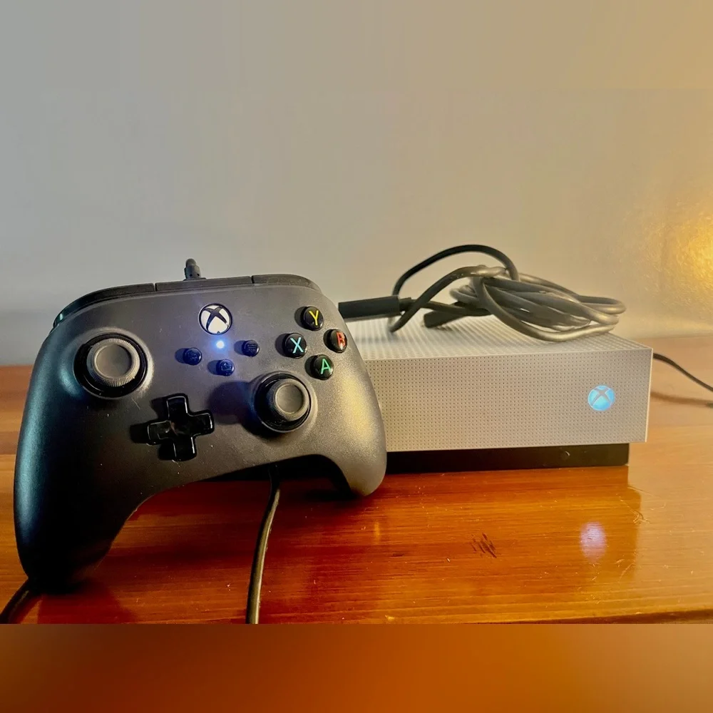 Xbox One S model 1681
